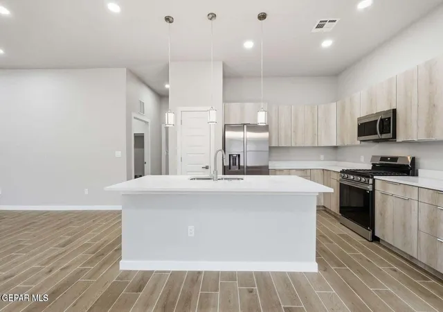 3rd image of 4816 Titanic Ave, El Paso, TX 79904 | MLS# 945292