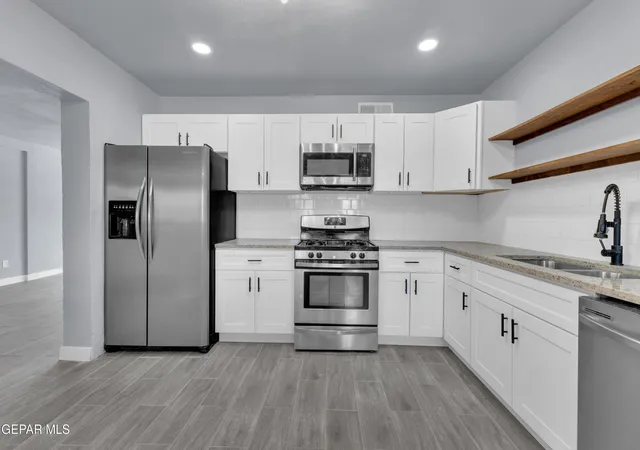 Photo 2 of Single family home for sale at 4801 Chisos Ln, El Paso, TX 79904 | MLS# 945425 | Listing updated on 2026-09-13