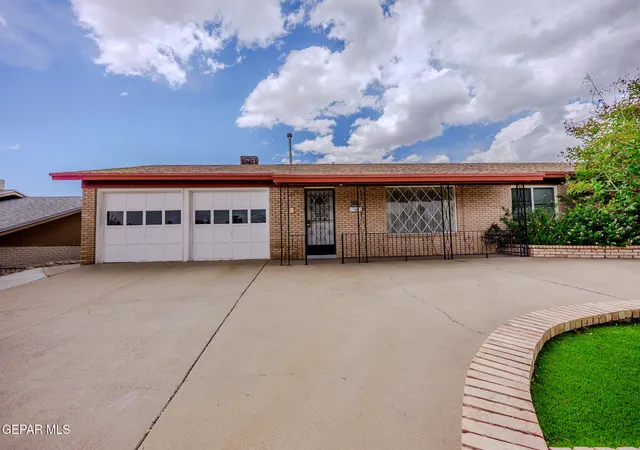 Photo 2 of Single family home for sale at 229 Fremont Ln, El Paso, TX 79912 | MLS# 945615 | Listing updated on 2026-08-11