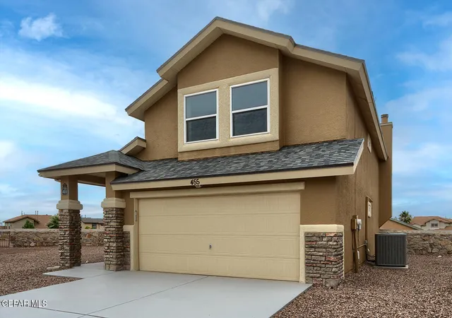 Photo 3 of Single family home for sale at 455 Shadow Glen Ct, El Paso, TX 79928 | MLS# 945489 | Listing updated on 2026-09-14