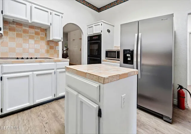Photo 4 of Single family home for sale at 124 Casitas Del Este Ln, El Paso, TX 79935 | MLS# 945542 | Listing updated on 2026-07-06