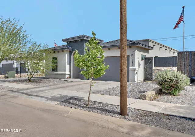 Photo 3 of Single family home for sale at 1076 Speranza Ct, El Paso, TX 79932 | MLS# 945609 | Listing updated on 2026-09-14