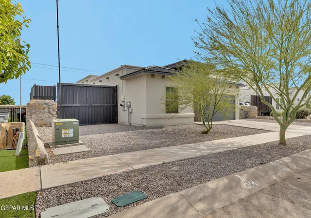 Photo 3 of Single family home for sale at 1076 Speranza Ct, El Paso, TX 79932 | MLS# 945609 | Listing updated on 2026-09-14