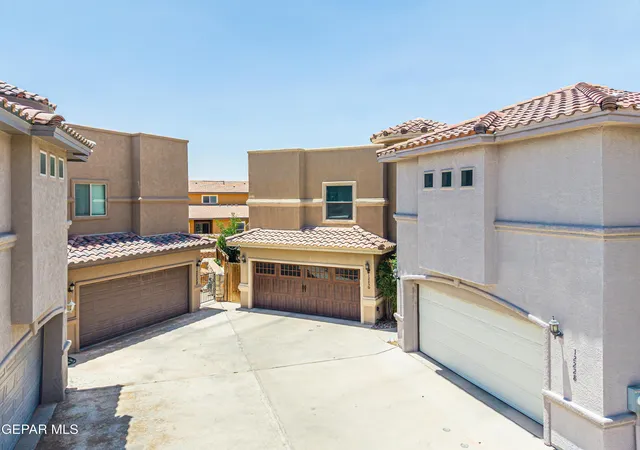Photo 3 of Single family home for sale at 12230 Costa Brava Pl, El Paso, TX 79938 | MLS# 946512 | Listing updated on 2026-08-26
