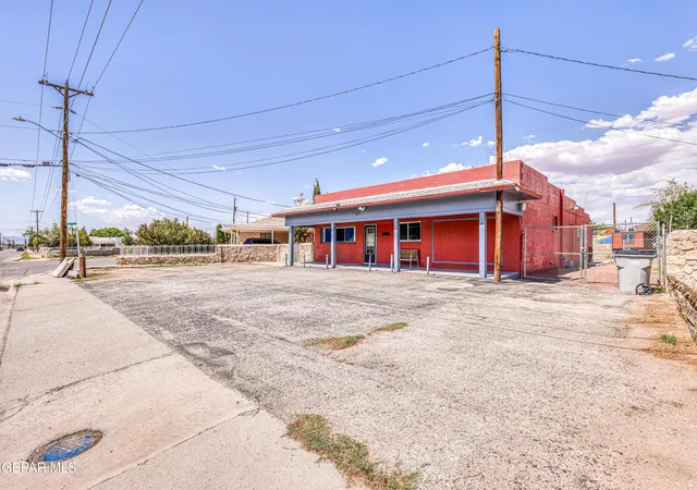 Listing Photo 5 - Condo for sale in building located at 8751 Winchester Rd, El Paso, TX 79907