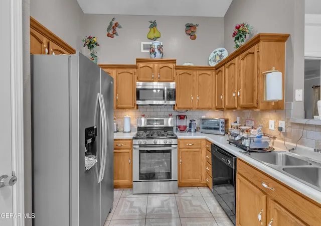 Homes for sale in Horizon City, TX | 317 De Palma Pl, Horizon City, TX 79928 | MLS# 946150
