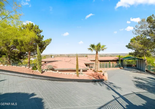 Photo 4 of Single family home for sale at 2304 Red Blf Rd, El Paso, TX 79930 | MLS# 945633 | Listing updated on 2026-07-02