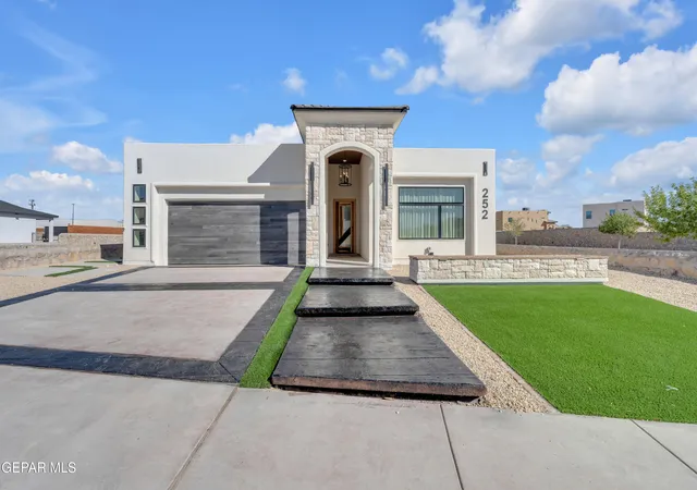 Photo 1 of Single family home for sale at 236 Mar Vista Pl, El Paso, TX 79928 | MLS# 945624 | Listing updated on 2026-09-10