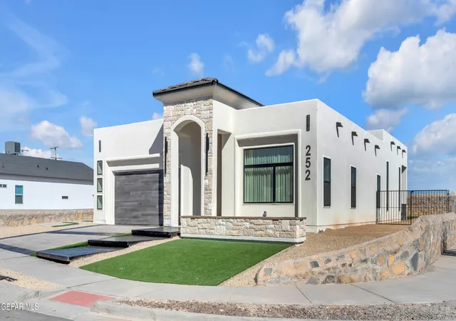 Photo 3 of Single family home for sale at 236 Mar Vista Pl, El Paso, TX 79928 | MLS# 945624 | Listing updated on 2026-09-10