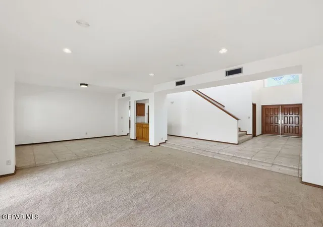 Photo 4 of Single family home for sale at 1092 Thunderbird Dr, El Paso, TX 79912 | MLS# 945661 | Listing updated on 2026-09-17