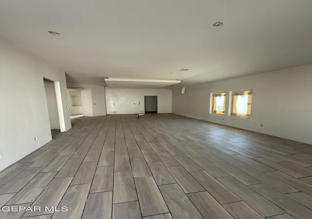 Photo 4 of Sale Pending at 3881 Perspective St, El Paso, TX 79938 | MLS# 945675 | Listing updated on 2026-08-07