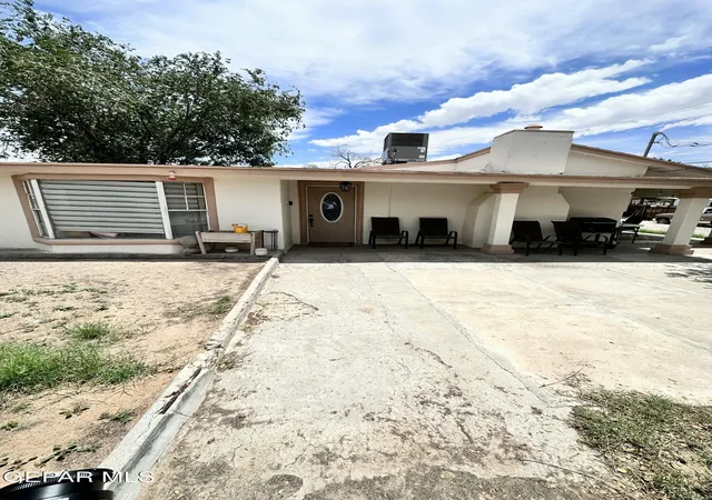 Photo 1 of Single family home for sale at 200 Edgar Rd, El Paso, TX 79932 | MLS# 946205 | Listing updated on 2026-09-10