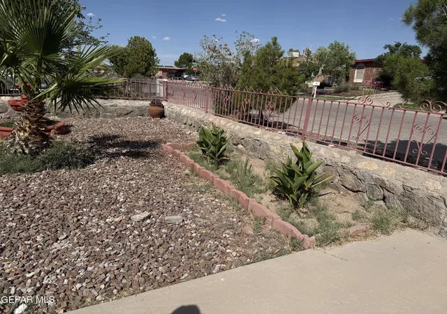 3rd image of 355 Valle Sereno Dr, El Paso, TX 79907 | MLS# 945702