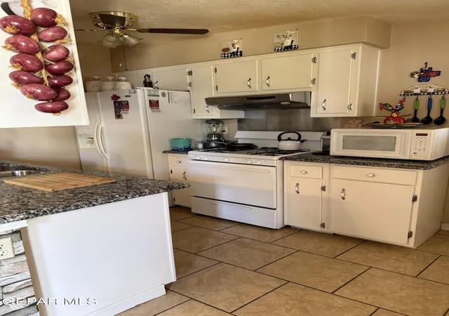 5th image of 355 Valle Sereno Dr, El Paso, TX 79907 | MLS# 945702