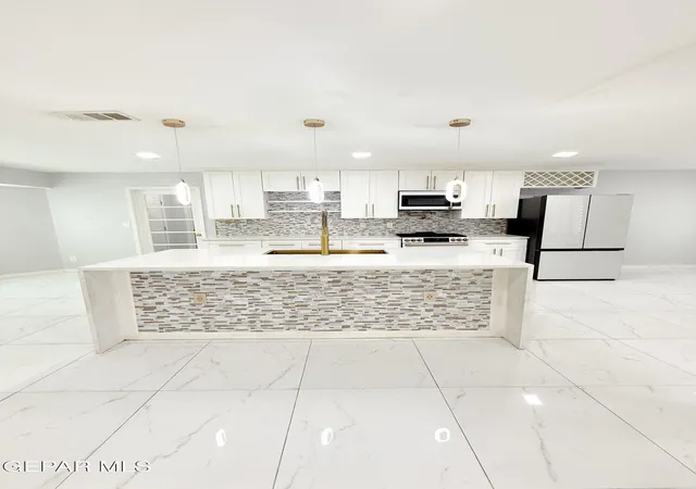 Photo 4 of Single family home for sale at 3112 Eads Pl, El Paso, TX 79935 | MLS# 945692 | Listing updated on 2026-09-21
