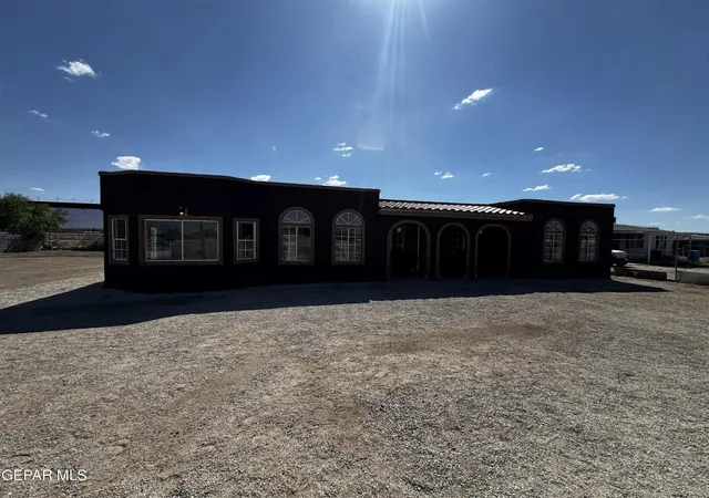Photo 4 of House for sale at 11601 Valle Bajo Rd, El Paso, TX 79927 | MLS# 945758 | Listing updated on 2026-09-14