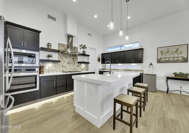 Photo 3 of Single family home for sale at 333 Blue Valley Dr, El Paso, TX 79928 | MLS# 945821 | Listing updated on 2026-08-10
