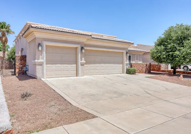3rd image of 532 Via De Los Arboles, El Paso, TX 79932 | MLS# 947108