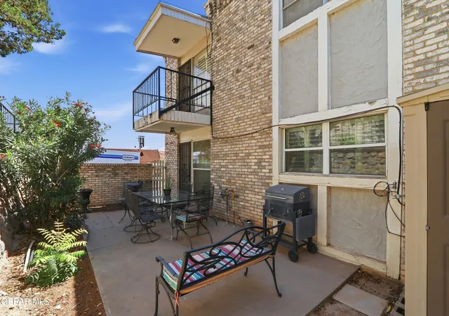 2nd image of 6700 Escondido Dr, El Paso, TX 79912