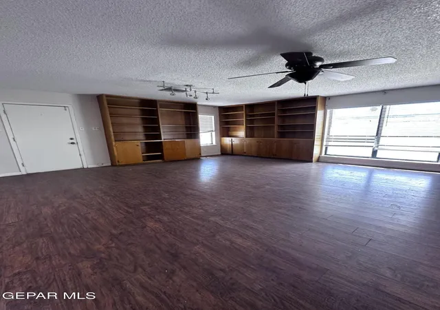 Photo 3 of Single family home for sale at 404 E Hague Rd, El Paso, TX 79902 | MLS# 945964 | Listing updated on 2026-09-03