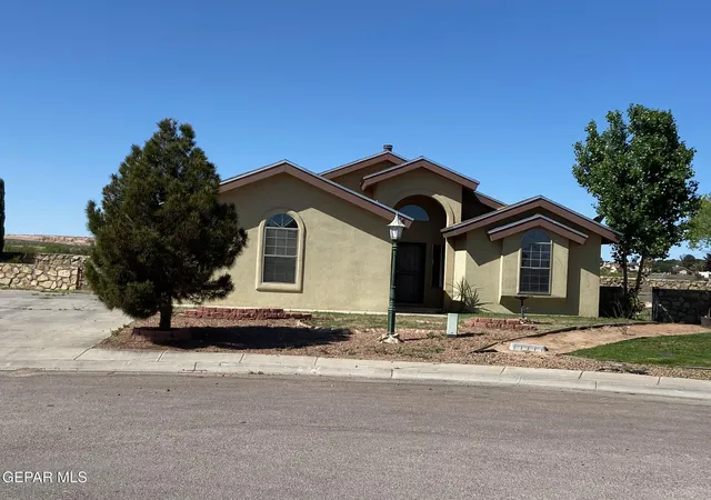 Homes for sale in Santa Teresa, NM | 116 Tierra Vista Dr, Santa Teresa, NM 88008 | MLS# 945895