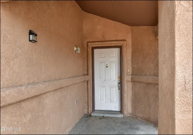 Photo 4 of Single family home for sale at 512 Fortenberry Pl, El Paso, TX 79928 | MLS# 945945 | Listing updated on 2026-09-17