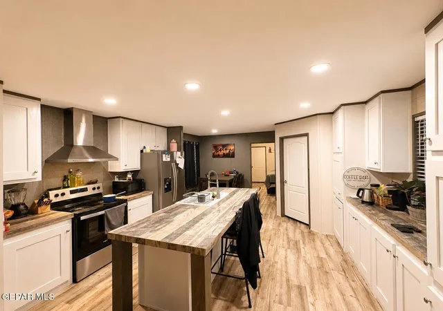 Photo 4 of Manufactured home for sale at 14401 Hovland Ln, El Paso, TX 79938 | MLS# 945928 | Listing updated on 2026-07-29
