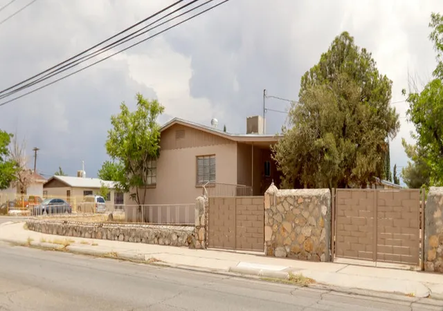 Photo 3 of Single family home for sale at 965 Bennett Pl, El Paso, TX 79907 | MLS# 945978 | Listing updated on 2026-08-12