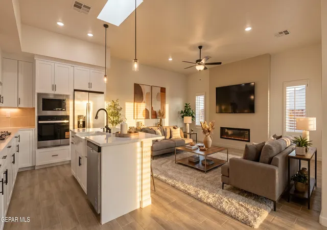 Photo 3 of Single family home for sale at 13332 Emerald Fire Ct, Horizon City, TX 79928 | MLS# 946001 | Listing updated on 2026-07-25