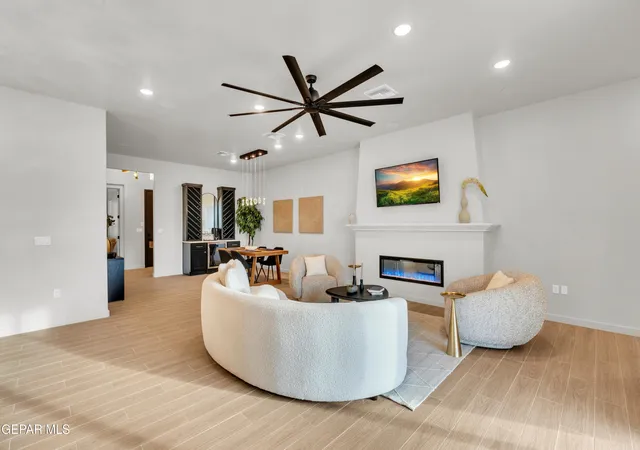 Photo 4 of Sale Pending at 7285 Cimarron Gap Dr, El Paso, TX 79911 | MLS# 946006 | Listing updated on 2026-09-18