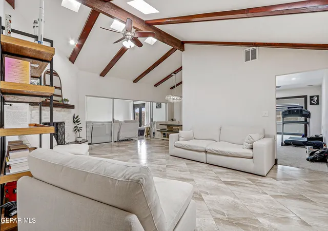 3rd image of 10101 Woodway Dr, El Paso, TX 79925 | MLS# 946077