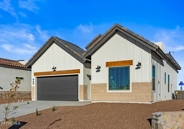 Photo 2 of Sale Pending at 15060 Resolve Dr, El Paso, TX 79938 | MLS# 946081 | Listing updated on 2026-10-02