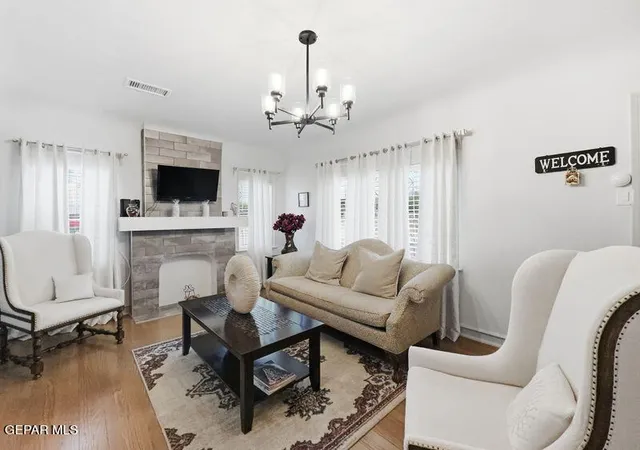 Photo 4 of Single family home for sale at 3700 Mckinley Ave, El Paso, TX 79930 | MLS# 946163 | Listing updated on 2026-09-10