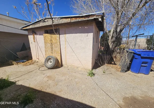 Homes for sale in Las Cruces, NM | 645 E Chestnut Ave, Las Cruces, NM 88001 | MLS# 946114