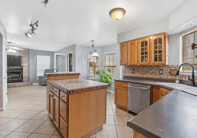 Photo 4 of Sale Pending at 1369 Luz Carpio Way, El Paso, TX 79936 | MLS# 946142 | Listing updated on 2026-09-10