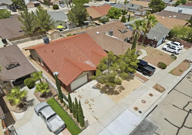 Photo 3 of Sale Pending at 12501 Wendy Reed Dr, El Paso, TX 79928 | MLS# 946157 | Listing updated on 2026-09-17