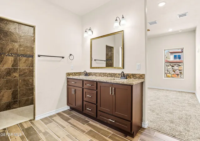 5th image of 871 Country Club Rd #4E, El Paso, TX 79932 | MLS# 946164