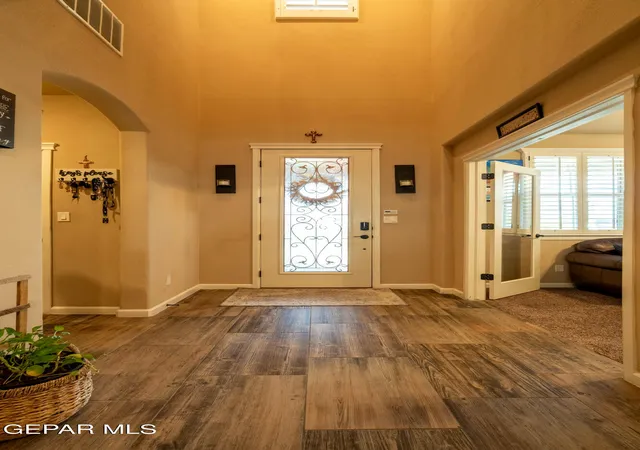 Photo 3 of Sale Pending at 7730 Enchanted View Dr, El Paso, TX 79911 | MLS# 946269 | Listing updated on 2026-09-21
