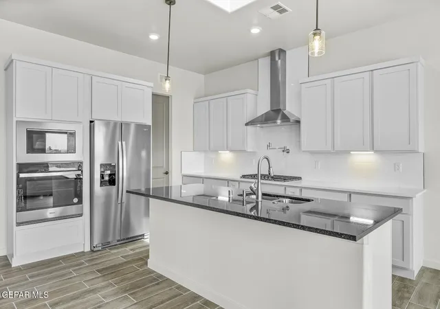 Photo 3 of Sale Pending at 7300 Cimarron Gap Dr, El Paso, TX 79911 | MLS# 946260 | Listing updated on 2026-08-12