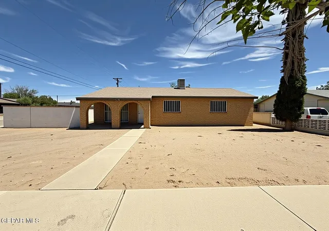 2nd image of 501 Eduardo St, Anthony, TX 79821 | MLS# 946231
