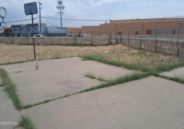 Photo 3 of Single family home for sale at 10541 Eaglestone Way, El Paso, TX 79925 | MLS# 946222 | Listing updated on 2026-07-24