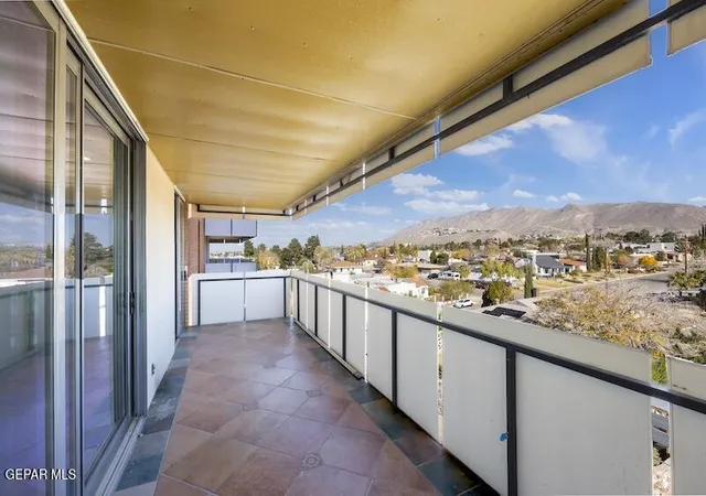 2nd image of 1800 N Stanton St, El Paso, TX 79902