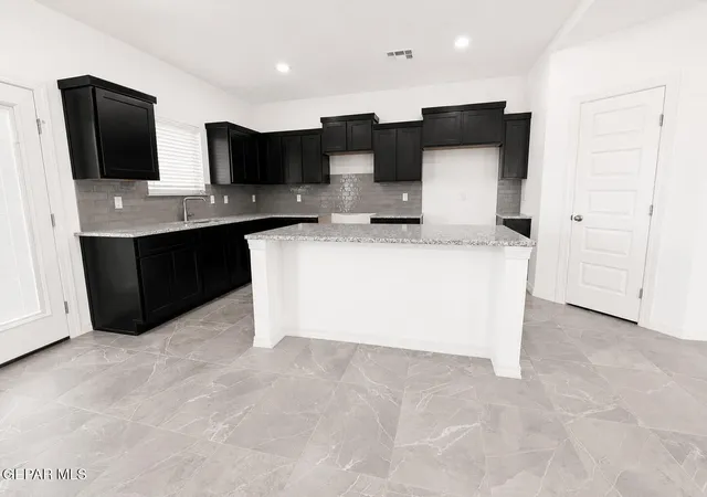 3rd image of 910 Andrew Arroyos Dr, Socorro, TX 79927 | MLS# 946464