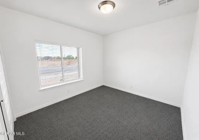 4th image of 910 Andrew Arroyos Dr, Socorro, TX 79927 | MLS# 946464
