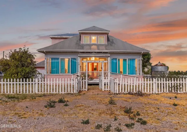 Homes for sale in Unincorporated, NM | 1401 Higuera Ave, Unincorporated, NM 99999 | MLS# 946263