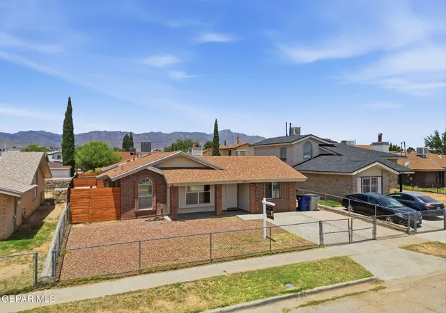 Homes for sale in El Paso, TX | 10905 Dizzy Dean Pl, El Paso, TX 79934 | MLS# 946504