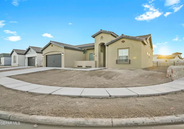 Photo 2 of Single family home for sale at 15113 Allegiance Ave, El Paso, TX 79938 | MLS# 946330 | Listing updated on 2026-06-23