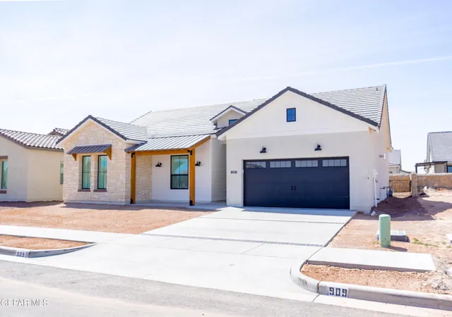 Photo 2 of Single family home for sale at 15117 Allegiance Ave, El Paso, TX 79938 | MLS# 946332 | Listing updated on 2026-06-23