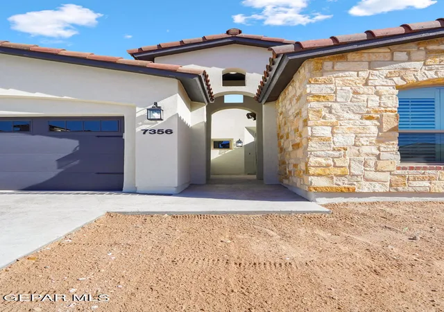 Photo 3 of Single family home for sale at 15121 Allegiance Ave, El Paso, TX 79938 | MLS# 946333 | Listing updated on 2026-06-23