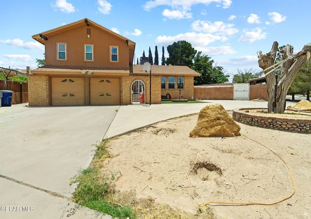 Homes for sale in El Paso, TX | 2214 Mermaid Dr, El Paso, TX 79936 | MLS# 946342